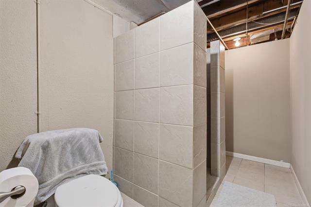 Builiding view twenty three for 12821 Whitfield, Sterling Heights, MI. 48312