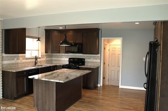 Builiding view eight for 13339 Roxbury, Sterling Heights, MI. 48312