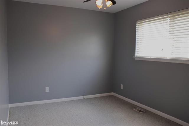 Builiding view fifteen for 13339 Roxbury, Sterling Heights, MI. 48312