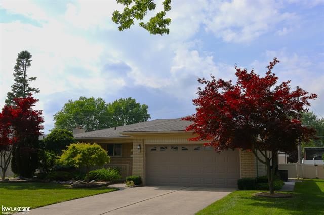 Builiding view one for 13339 Roxbury, Sterling Heights, MI. 48312