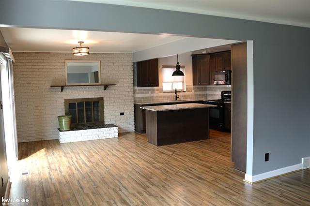 Builiding view six for 13339 Roxbury, Sterling Heights, MI. 48312