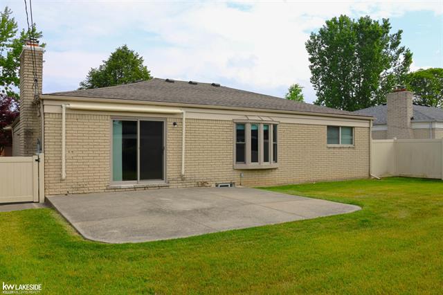Builiding view twenty eight for 13339 Roxbury, Sterling Heights, MI. 48312