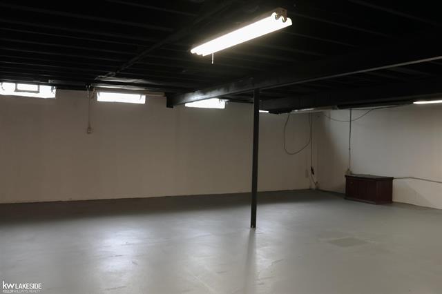 Builiding view twenty for 13339 Roxbury, Sterling Heights, MI. 48312
