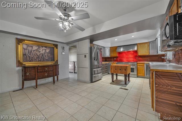 Builiding view twenty two for 11266 Plumbrook, Sterling Heights, MI. 48312