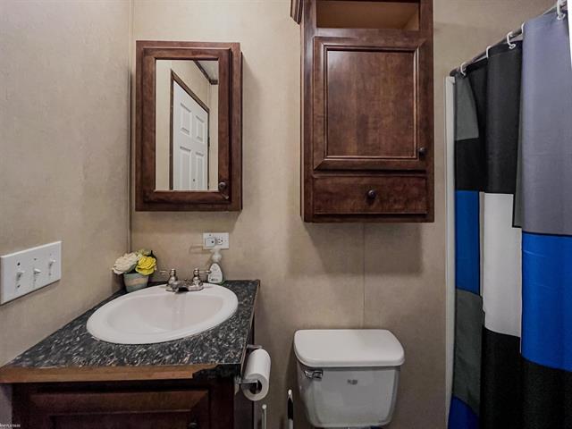 Builiding view seventeen for 20642 Raleigh, Clinton Township, MI. 48036