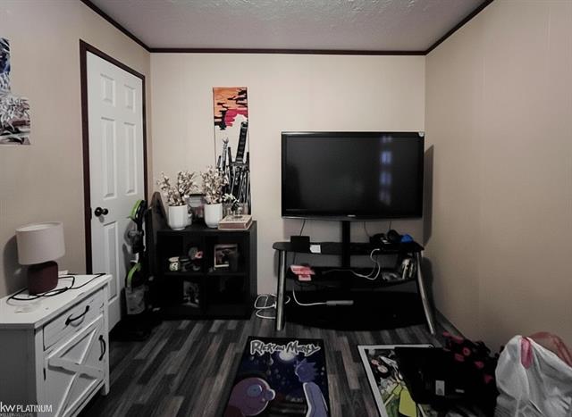 Builiding view sixteen for 20642 Raleigh, Clinton Township, MI. 48036