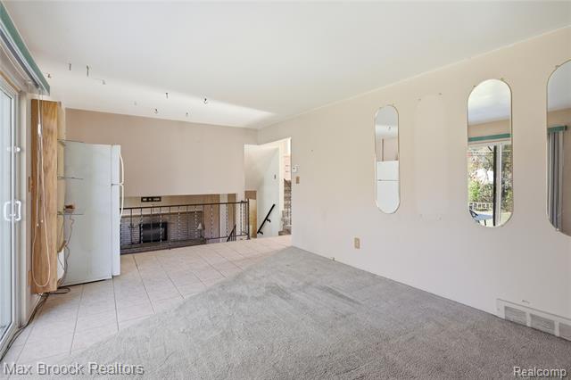 Builiding view eight for 8759 Calvert, Sterling Heights, MI. 48312