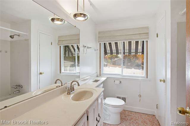 Builiding view thirteen for 8759 Calvert, Sterling Heights, MI. 48312