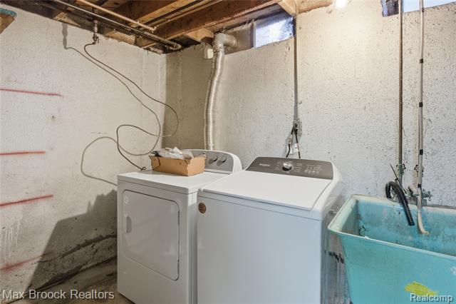 Builiding view twenty three for 8759 Calvert, Sterling Heights, MI. 48312