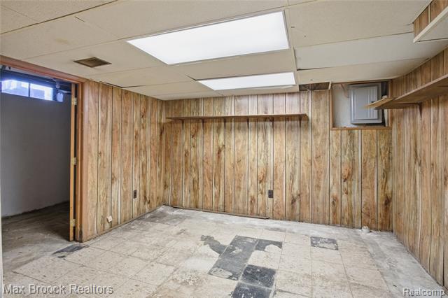 Builiding view twenty two for 8759 Calvert, Sterling Heights, MI. 48312