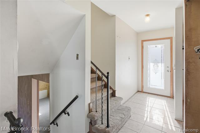 Builiding view two for 8759 Calvert, Sterling Heights, MI. 48312