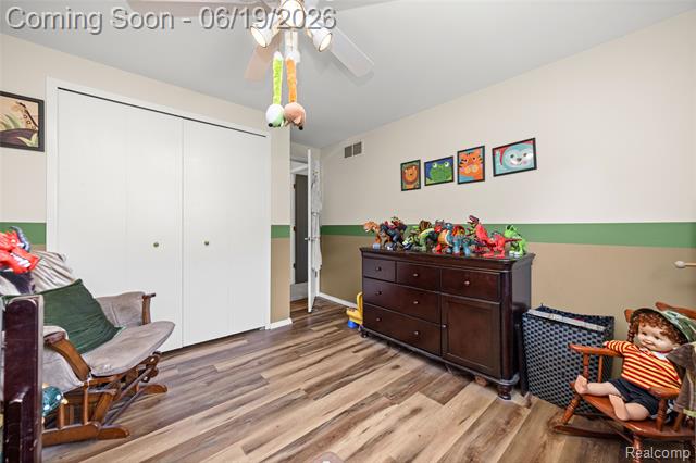 Builiding view thirty six for 3433 Dobbin, Sterling Heights, MI. 48310