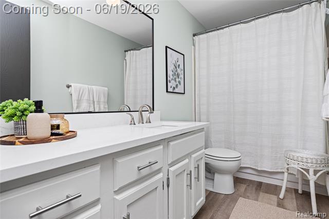 Builiding view thirty for 3433 Dobbin, Sterling Heights, MI. 48310