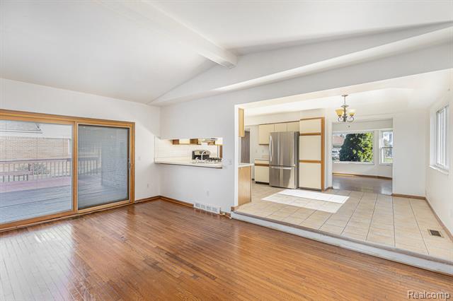 Builiding view four for 38337 Steede, Sterling Heights, MI. 48310