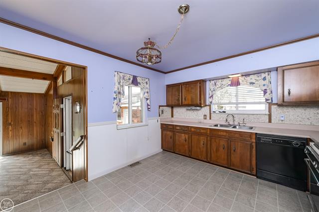 Builiding view thirteen for 4280 Gardner, Sterling Heights, MI. 48310