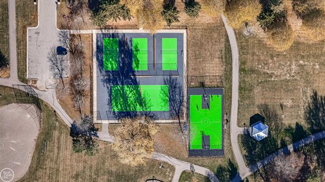 Builiding view thirty eight for 4280 Gardner, Sterling Heights, MI. 48310