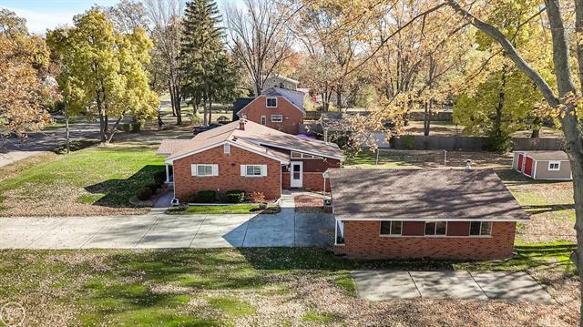 Builiding view thirty nine for 4280 Gardner, Sterling Heights, MI. 48310