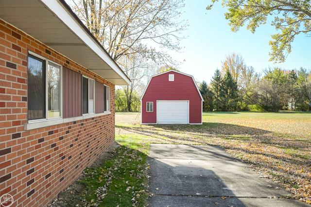 Builiding view three for 4280 Gardner, Sterling Heights, MI. 48310