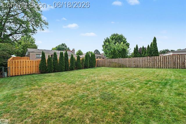 Builiding view thirty one for 39696 Timberlane, Sterling Heights, MI. 48310