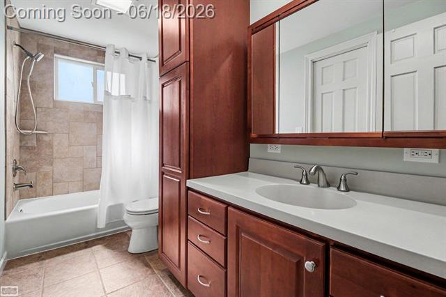 Builiding view twenty for 39696 Timberlane, Sterling Heights, MI. 48310