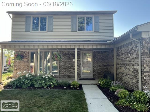 Builiding view two for 39696 Timberlane, Sterling Heights, MI. 48310