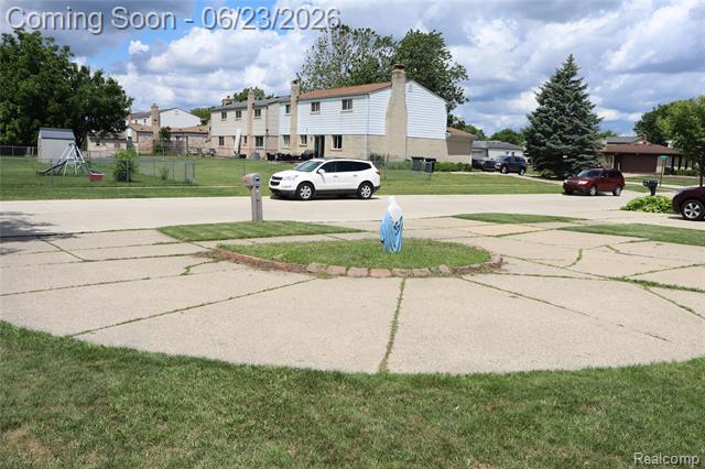 Builiding view five for 39552 Forbes, Sterling Heights, MI. 48310
