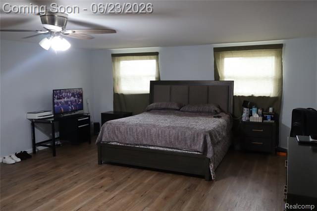 Builiding view thirty one for 39552 Forbes, Sterling Heights, MI. 48310