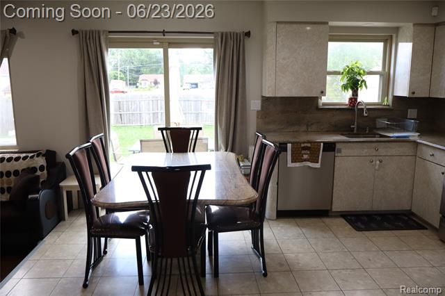 Builiding view twenty four for 39552 Forbes, Sterling Heights, MI. 48310