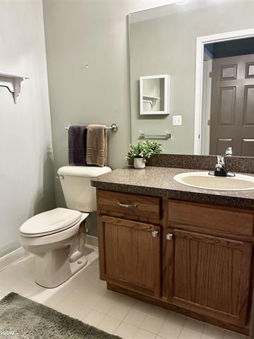 Builiding view thirty four for 40135 Streamwood, Sterling Heights, MI. 48310