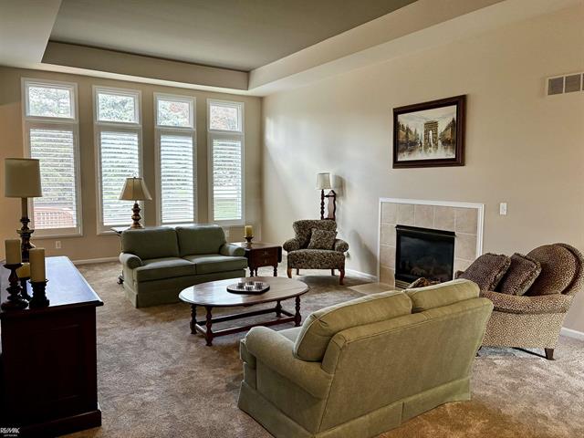 Builiding view twenty one for 40135 Streamwood, Sterling Heights, MI. 48310