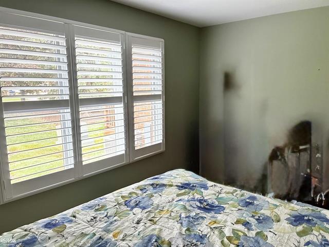 Builiding view twenty seven for 40135 Streamwood, Sterling Heights, MI. 48310