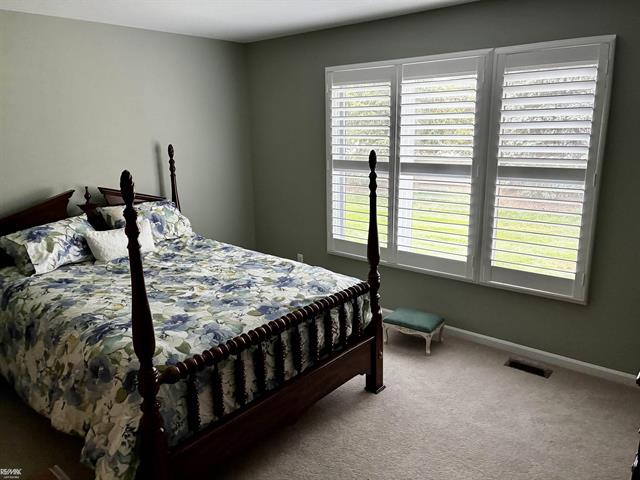 Builiding view twenty six for 40135 Streamwood, Sterling Heights, MI. 48310