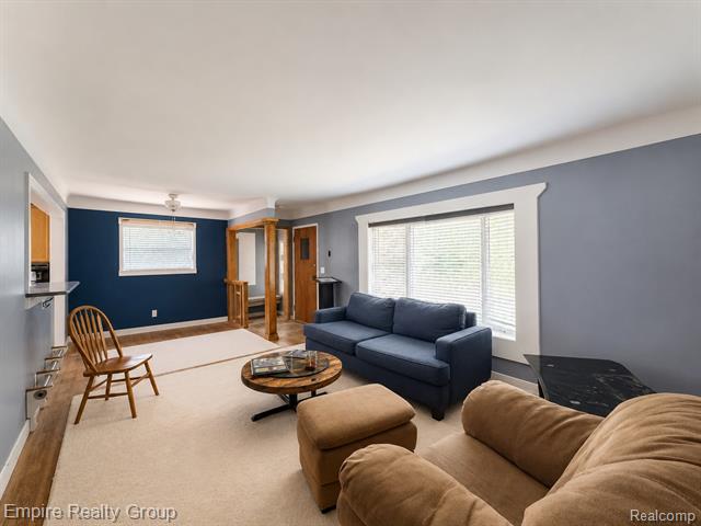 Builiding view fifteen for 905 N Esplanade, Mount Clemens, MI. 48043