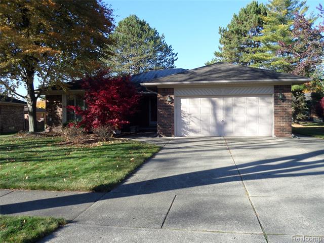 front view for 14170 Bangor Dr, Sterling Heights, Mi. 48313