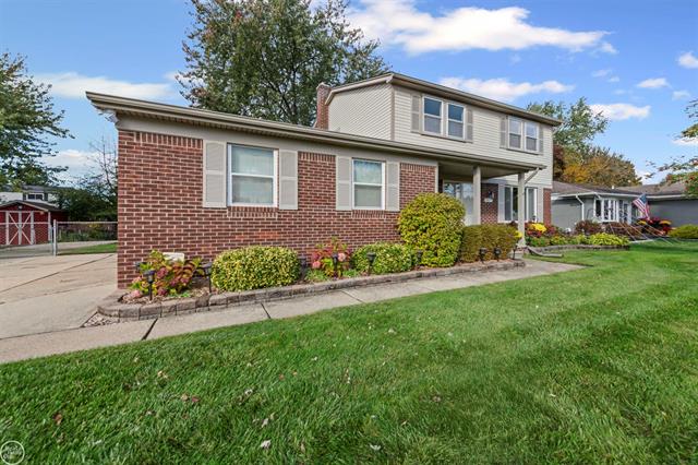 Builiding view four for 39675 Waldorf, Clinton Township, MI. 48038