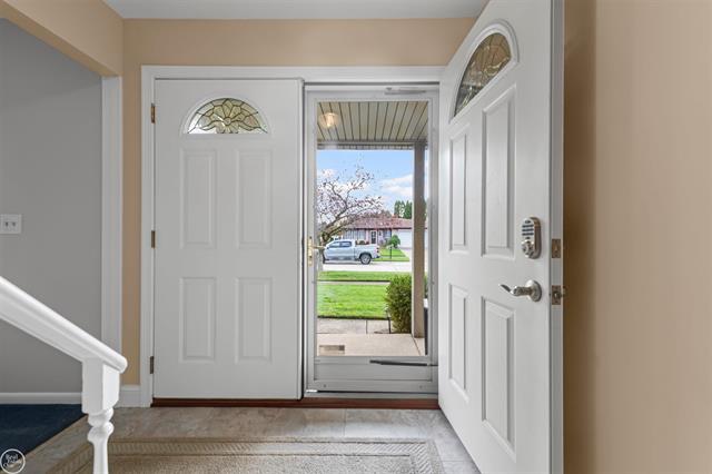 Builiding view six for 39675 Waldorf, Clinton Township, MI. 48038