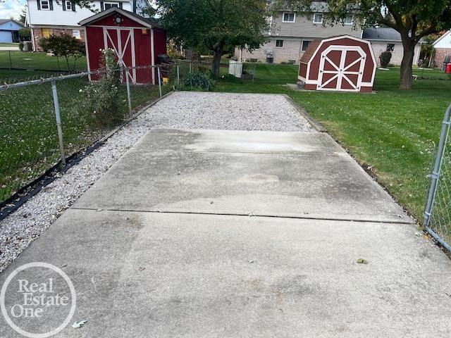 Builiding view thirty three for 39675 Waldorf, Clinton Township, MI. 48038