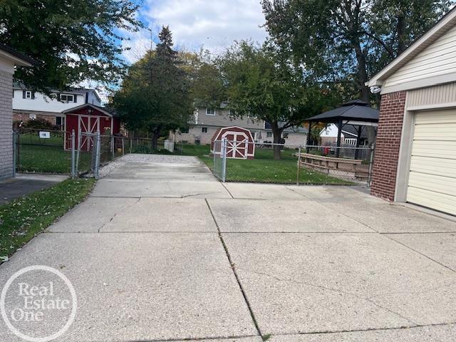 Builiding view thirty two for 39675 Waldorf, Clinton Township, MI. 48038