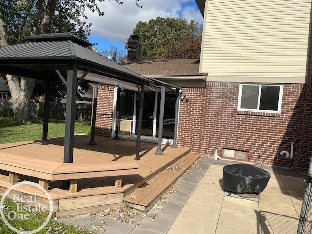 Builiding view thirty for 39675 Waldorf, Clinton Township, MI. 48038