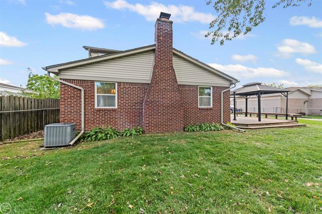 Builiding view twenty seven for 39675 Waldorf, Clinton Township, MI. 48038