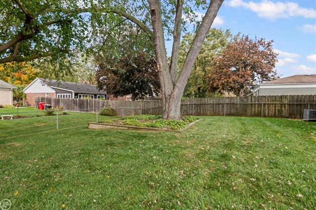 Builiding view twenty six for 39675 Waldorf, Clinton Township, MI. 48038