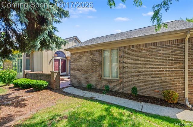 Builiding view four for 16569 Congress, Clinton Township, MI. 48038