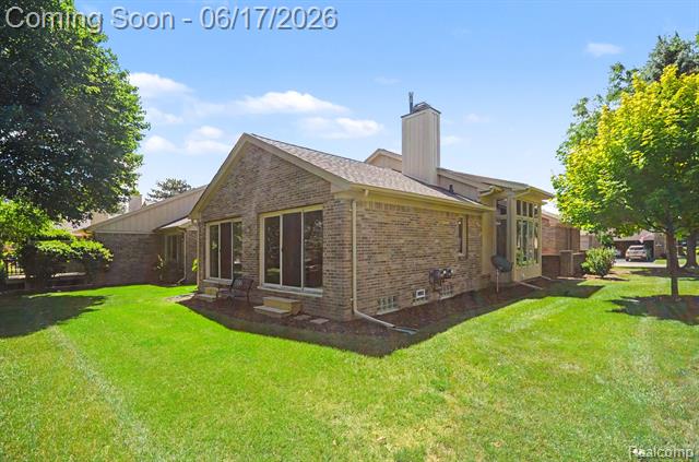 Builiding view twenty five for 16569 Congress, Clinton Township, MI. 48038