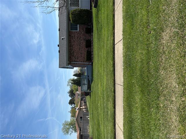 Builiding view three for 3715 Porter, Sterling Heights, MI. 48310