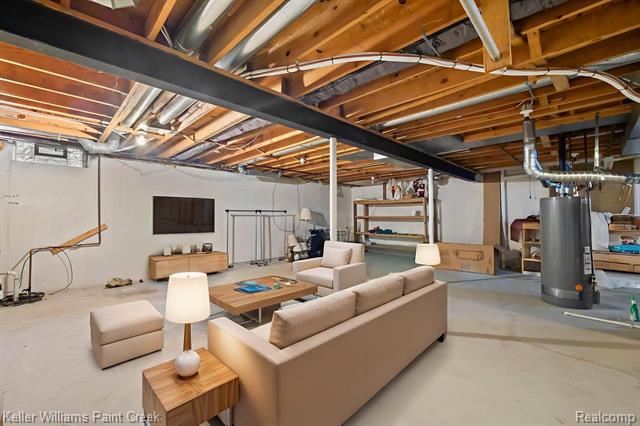 Builiding view thirty four for 2503 Westmont, Sterling Heights, MI. 48310