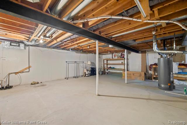 Builiding view thirty three for 2503 Westmont, Sterling Heights, MI. 48310