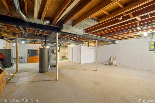 Builiding view twenty eight for 2503 Westmont, Sterling Heights, MI. 48310