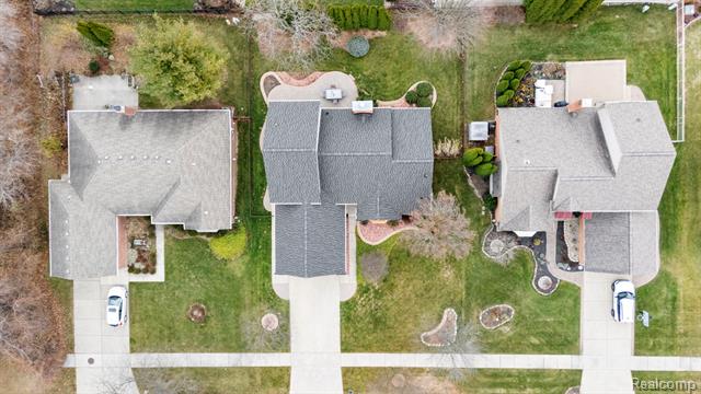 Builiding view fifty eight for 40312 Sugar Spring D, Sterling Heights, MI. 48313