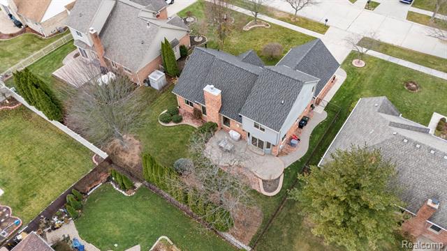 Builiding view fifty five for 40312 Sugar Spring D, Sterling Heights, MI. 48313