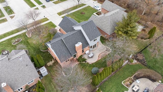 Builiding view fifty seven for 40312 Sugar Spring D, Sterling Heights, MI. 48313